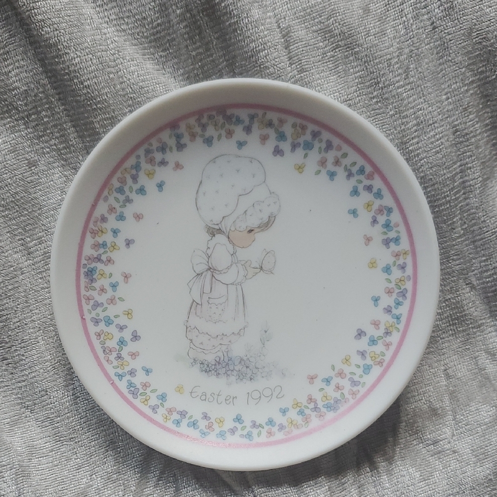 Easter 1992 Decorative Plate-Precious Moments